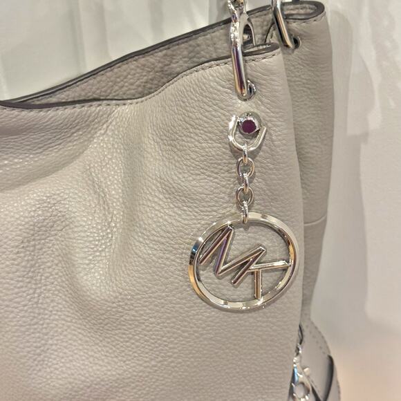 The MICHAEL Michael Kors Lillie Chain Straps Large Shoulder Bag Gray Tote NWOT - Picture 9 of 11